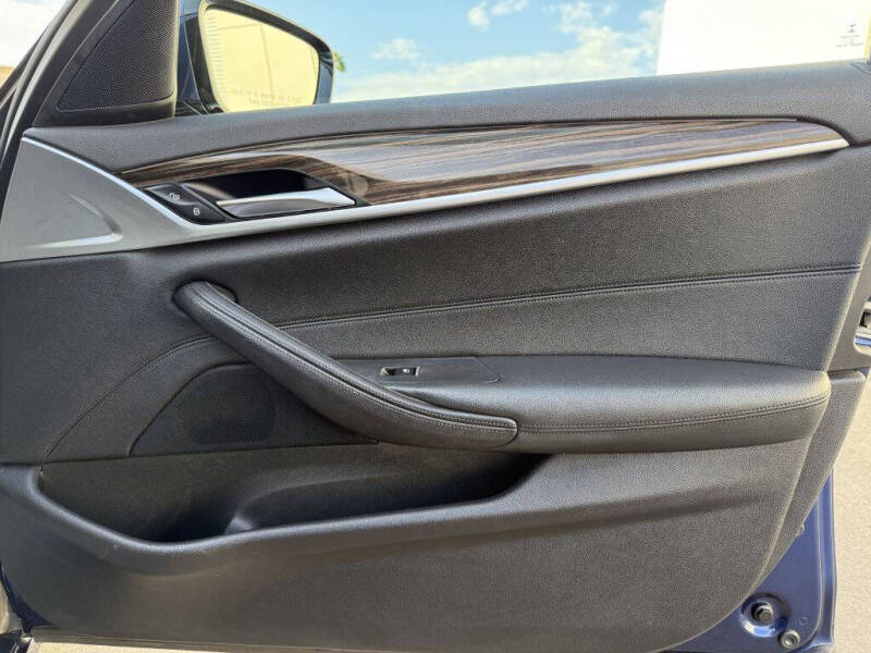 2017 BMW 5 Series 530i