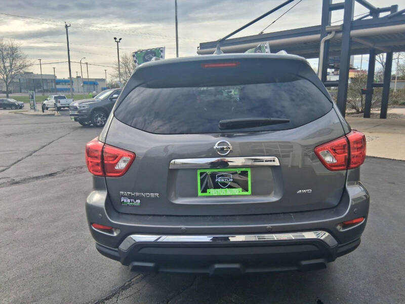 2019 Nissan Pathfinder S