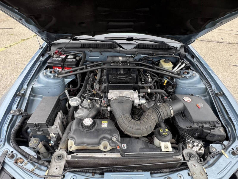 2005 Ford Mustang GT Deluxe
