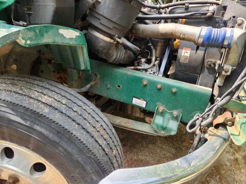 2006 Freightliner M2 106