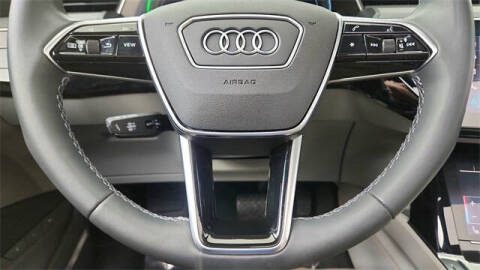 2024 Audi Q8 Sportback e-tron quattro Prestige S line