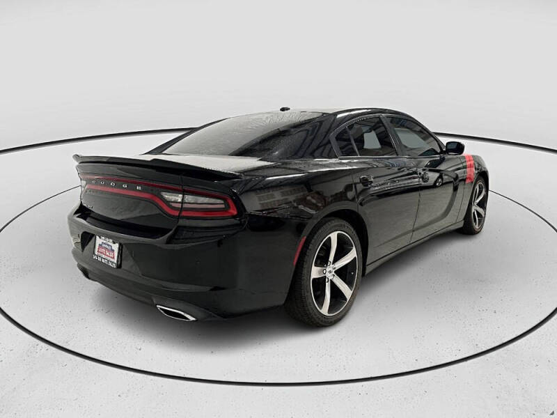 2017 Dodge Charger SE