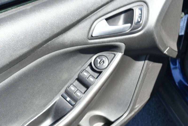 2017 Ford Focus SEL