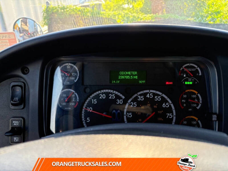 2018 Freightliner M2 106