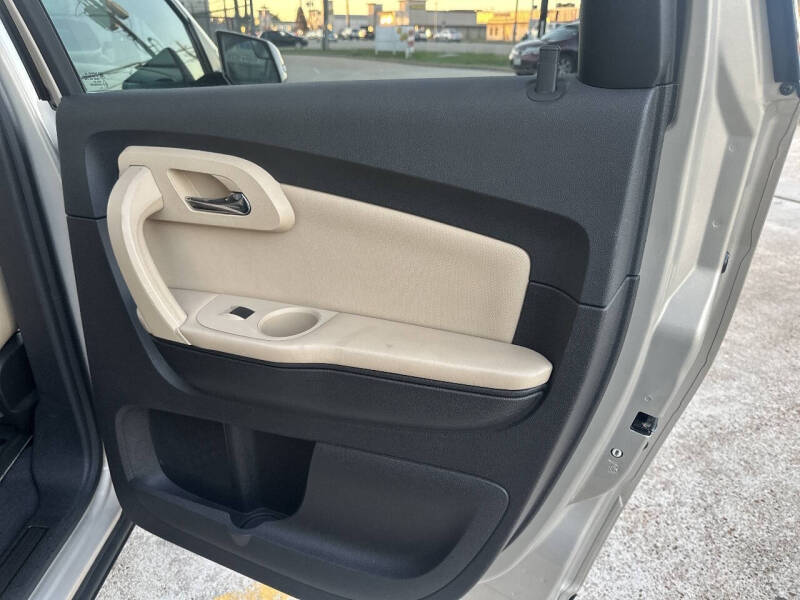 2011 Chevrolet Traverse LTZ