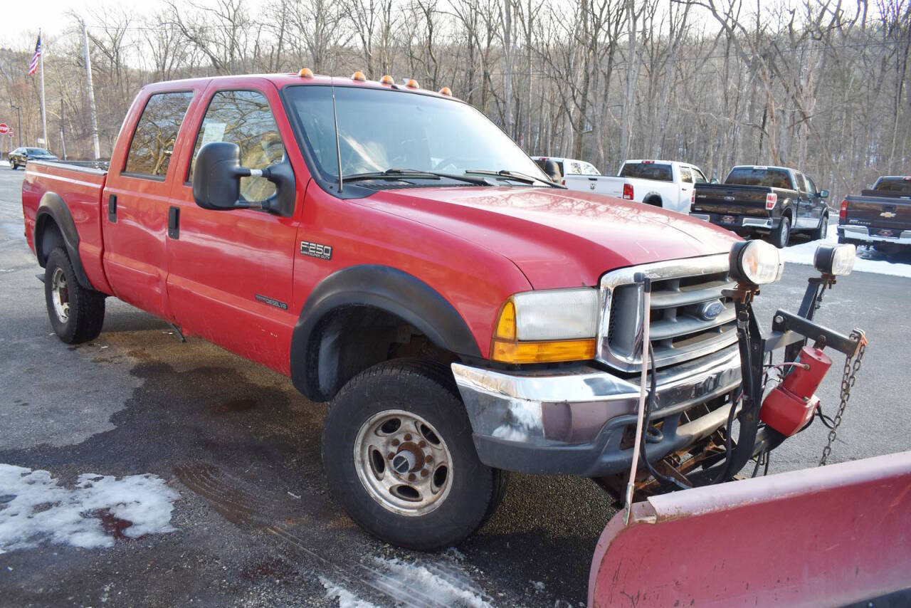 Red 2000 Ford F-250 Super Duty XL 2