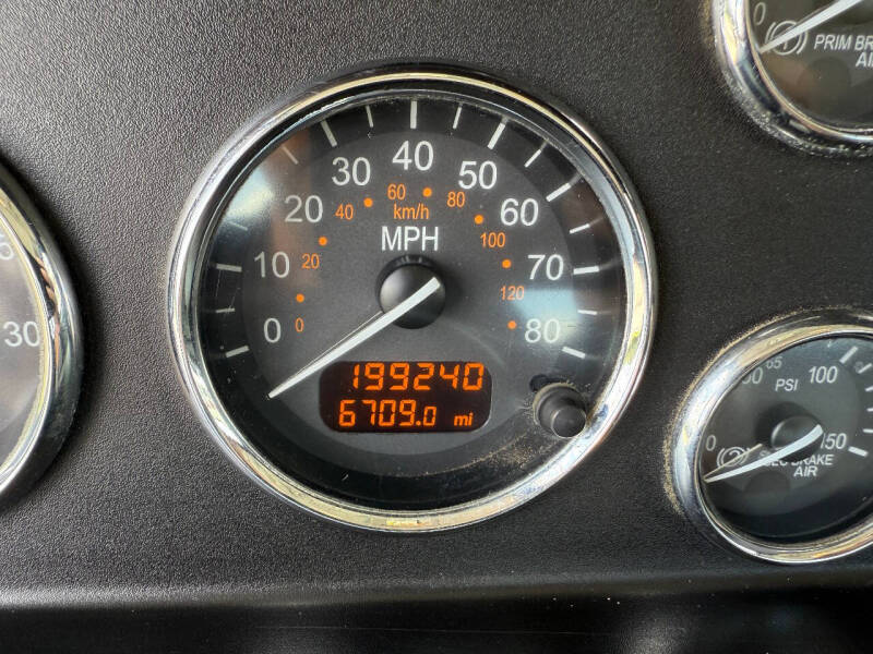 2018 Peterbilt 337