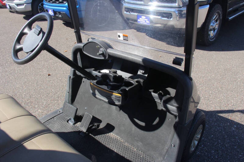 2020 E-Z-GO RXV ELiTE