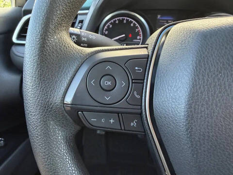 2018 Toyota Camry LE