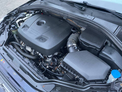 2016 Volvo XC60 T6 Drive-E