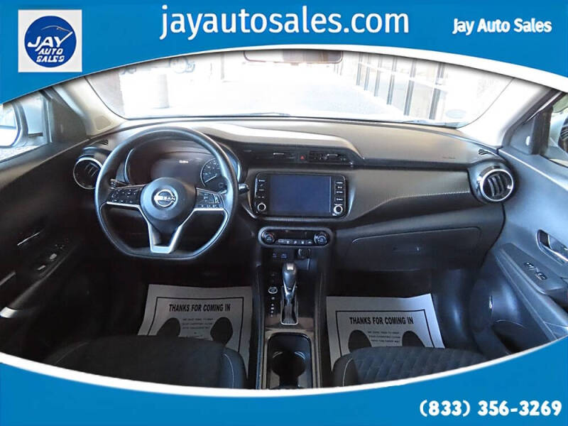 2022 Nissan Kicks SV