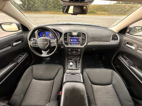 2019 Chrysler 300 Touring