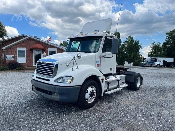 2007 freightliner columbia weight