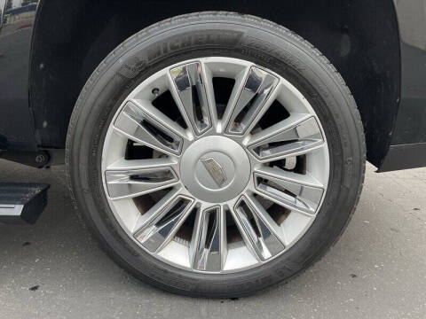 2017 Cadillac Escalade Platinum