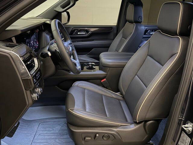2025 GMC Yukon Elevation