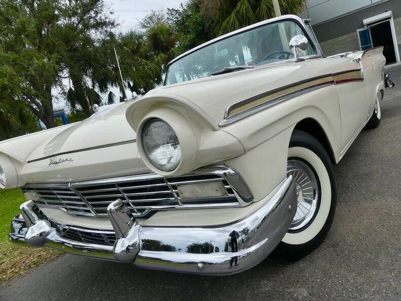 1957 Ford Fairlane