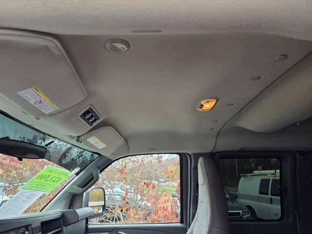 2017 Chevrolet Express LT 2500