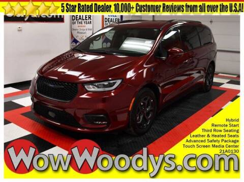 2021 Chrysler Pacifica Hybrid for sale at WOODY'S AUTOMOTIVE GROUP in Chillicothe MO