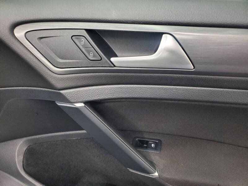 2019 Volkswagen e-Golf SE