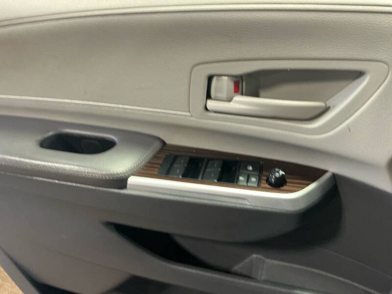 2023 Toyota Sienna LE 8-Passenger