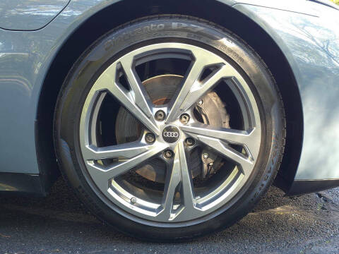 2023 Audi e-tron GT quattro Premium Plus