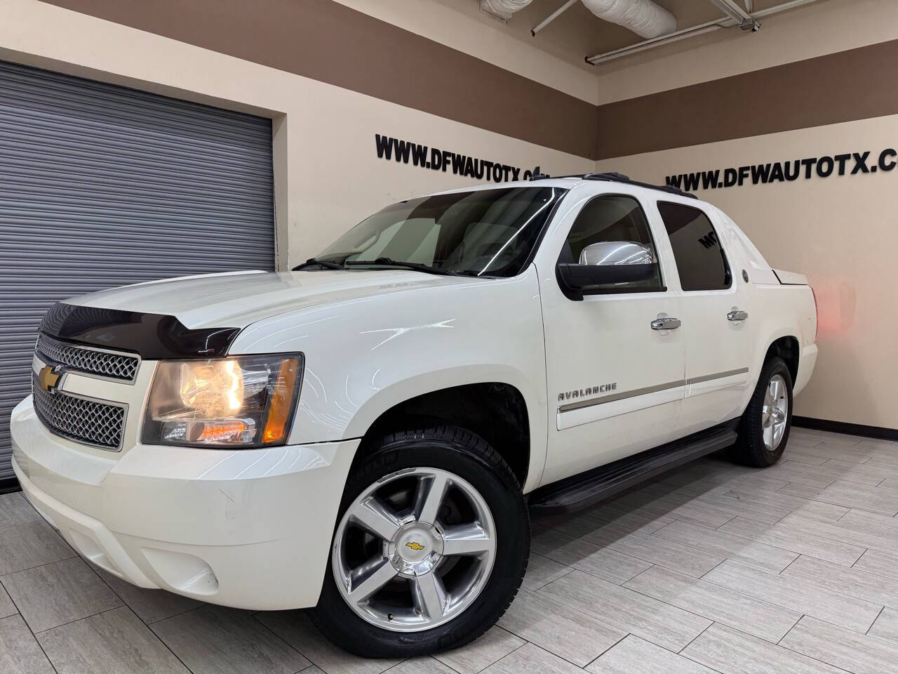 2013 Chevrolet Avalanche for sale at DFW Auto & Services Inc in Fort Worth, TX