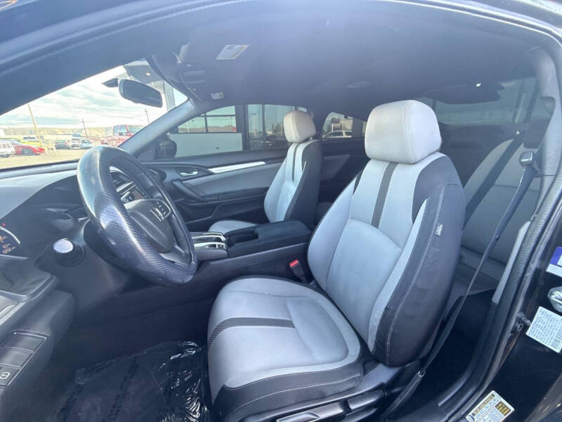 2017 Honda Civic LX-P
