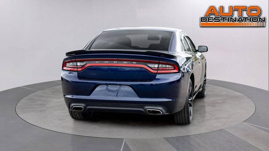 2017 Dodge Charger for sale at Auto Destination in Puyallup, WA