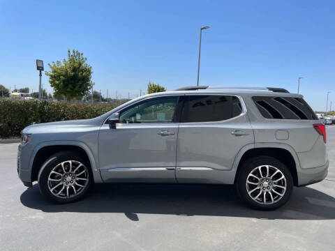 2023 GMC Acadia Denali