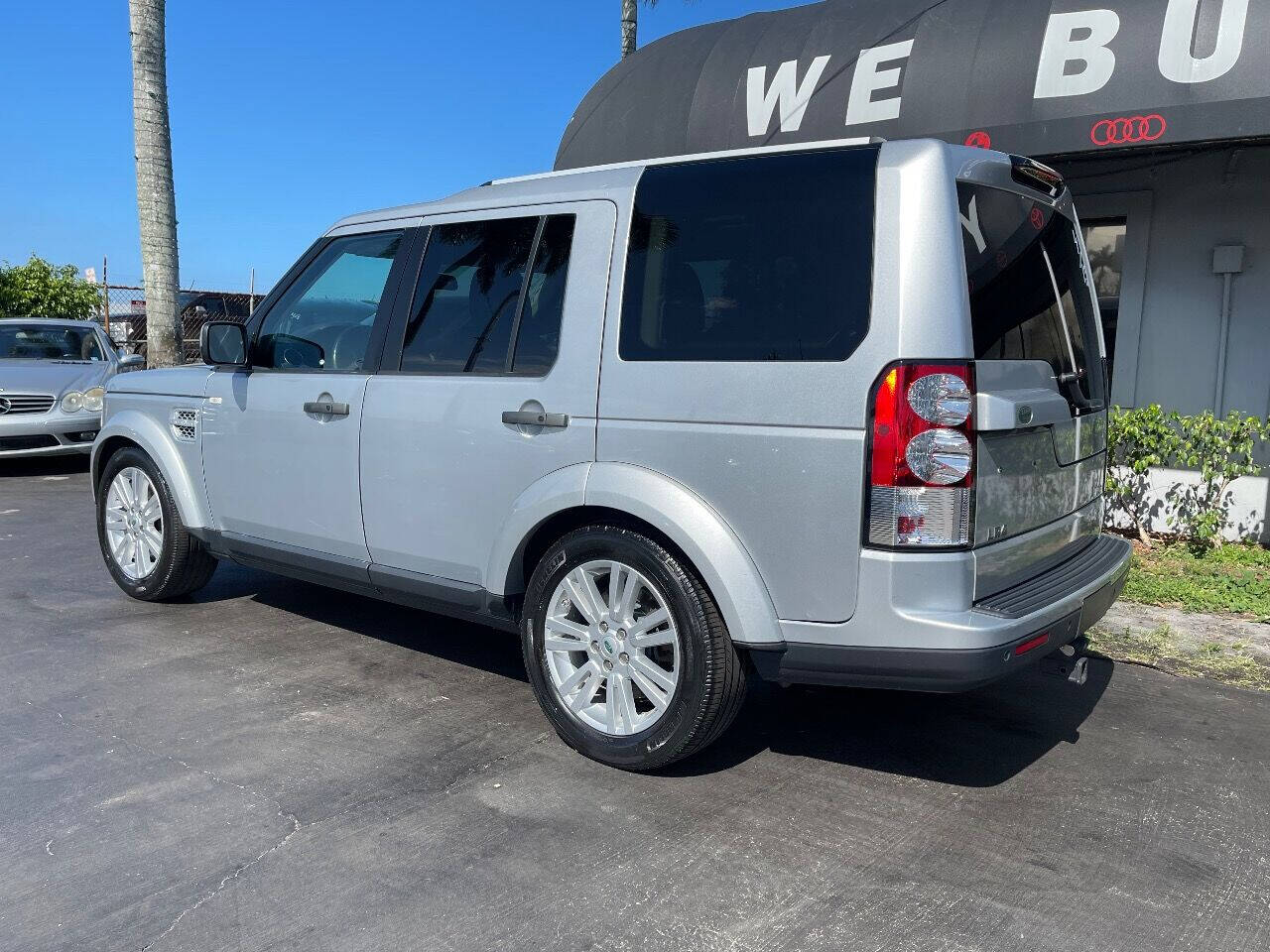 2012 Land Rover LR4  - $14,900