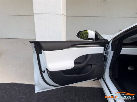 2022 Tesla Model S Plaid