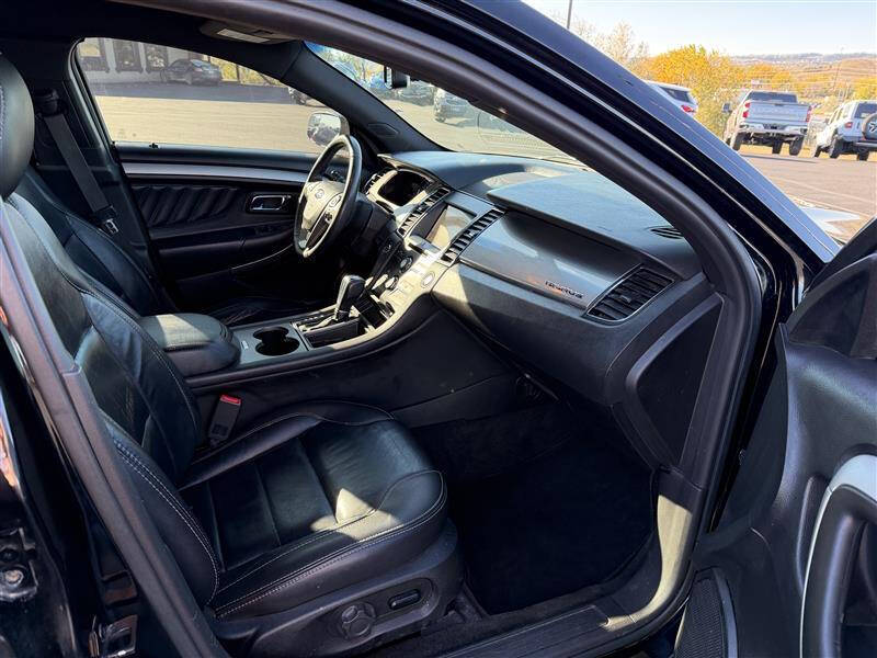 2018 Ford Taurus SEL