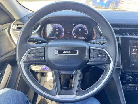 2023 Jeep Grand Cherokee L Laredo