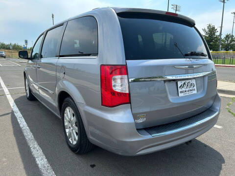 2014 Chrysler Town and Country Touring
