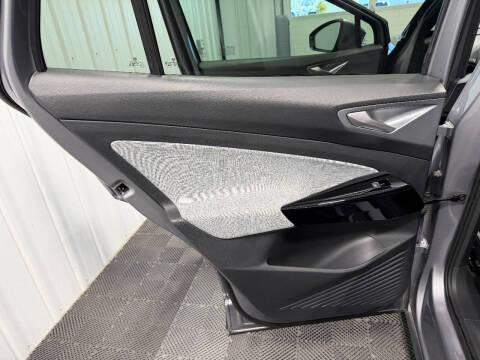 2023 Volkswagen ID.4 Pro