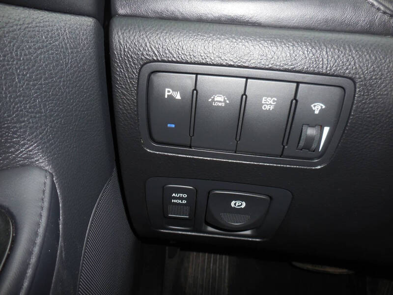 2012 Hyundai Genesis 4.6L V8