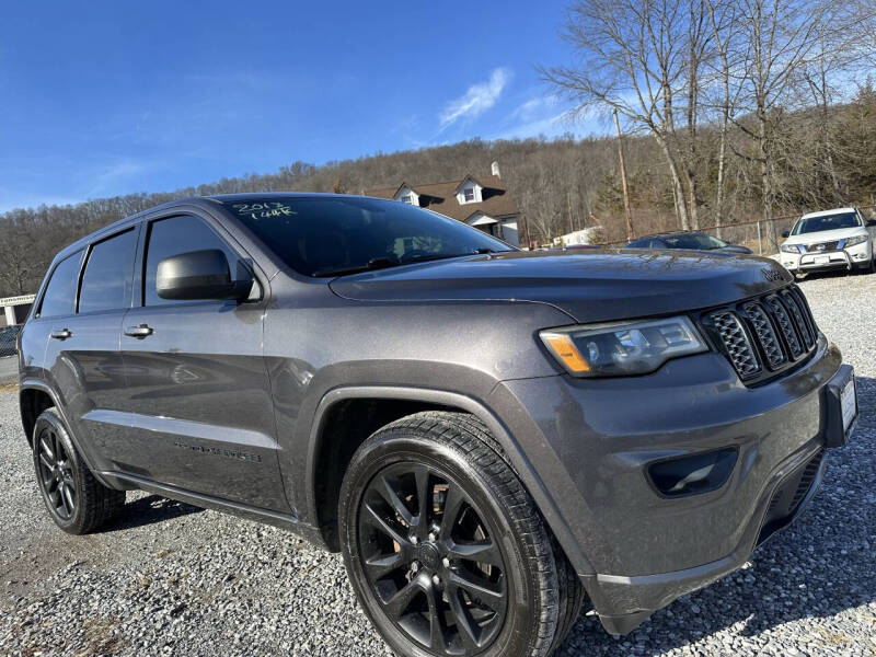 2018 Jeep Grand Cherokee Altitude's photo