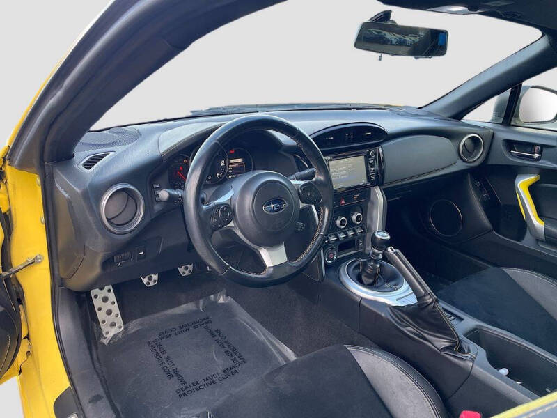 2017 Subaru BRZ Series.Yellow