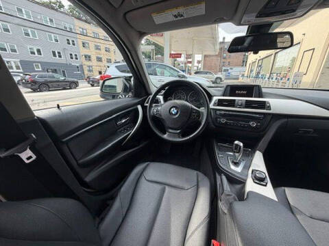 2014 BMW 3 Series 320i