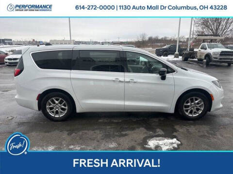 2024 Chrysler Voyager LX