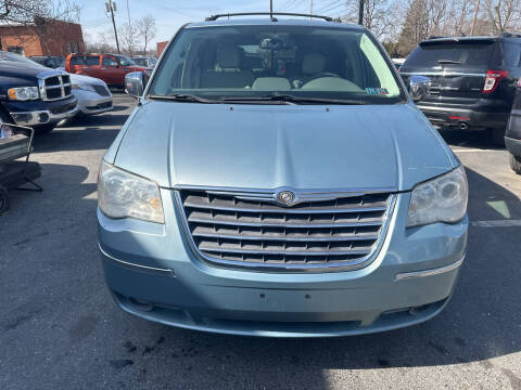 2008 Chrysler Town and Country for sale at Roy's Auto Sales in Harrisburg PA