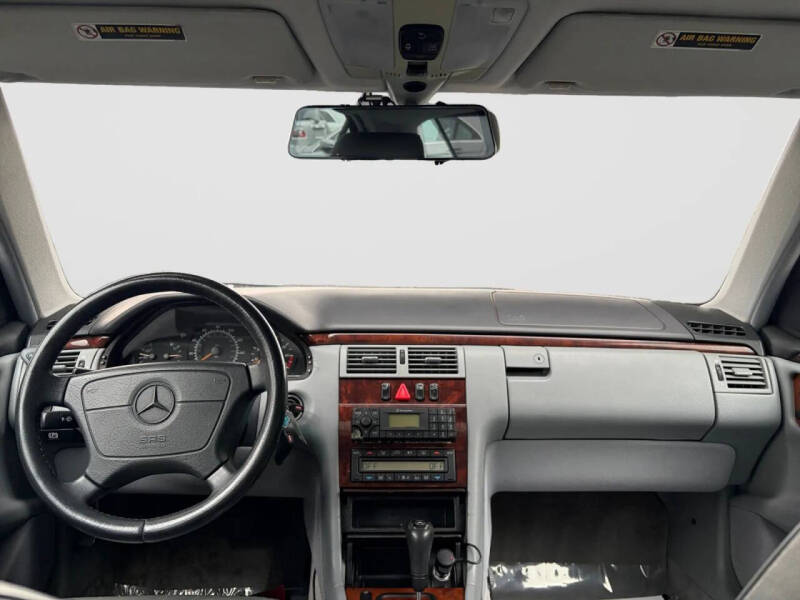 1999 Mercedes-Benz E-Class E 320