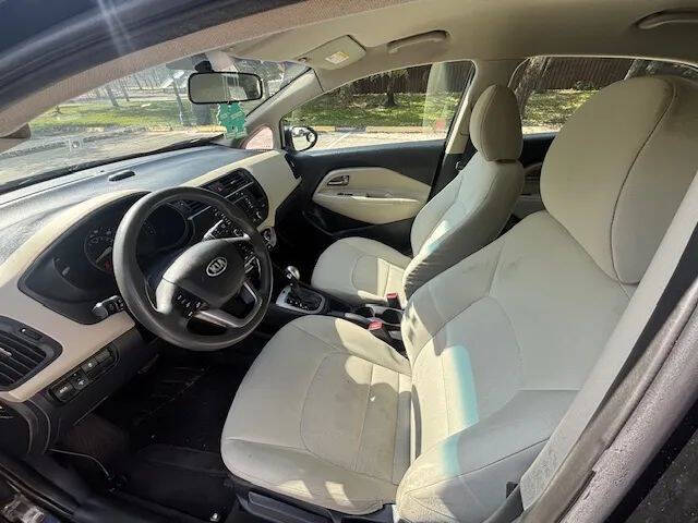 2013 Kia Rio 5-Door LX