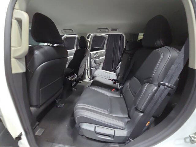 2025 Nissan Armada SV