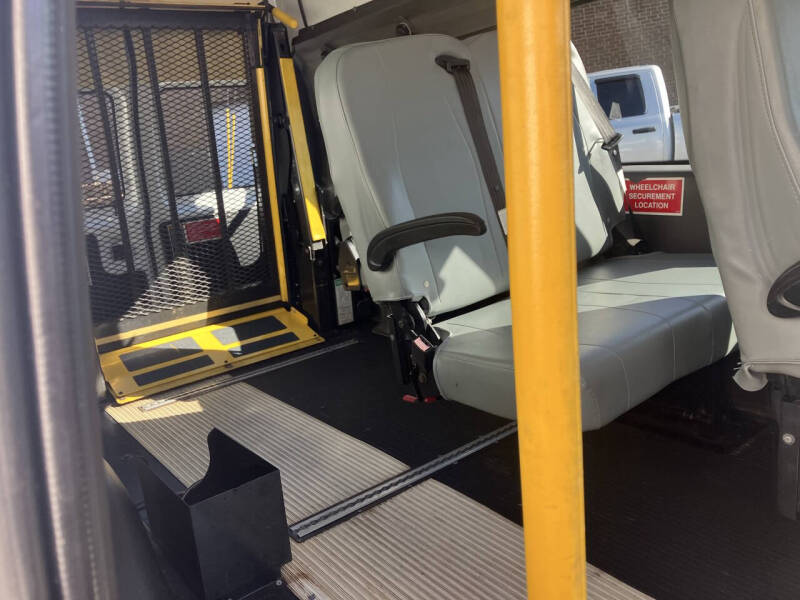 2009 Ford E-Series E-350 SD