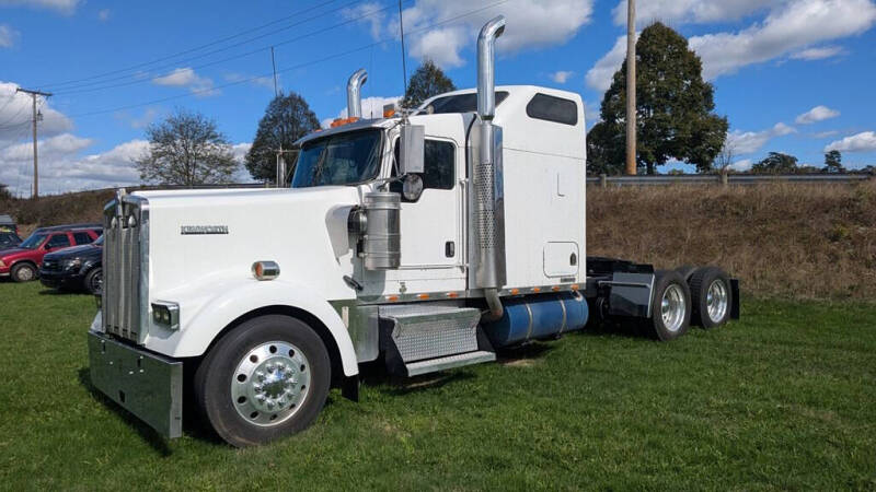 2004 Kenworth W900