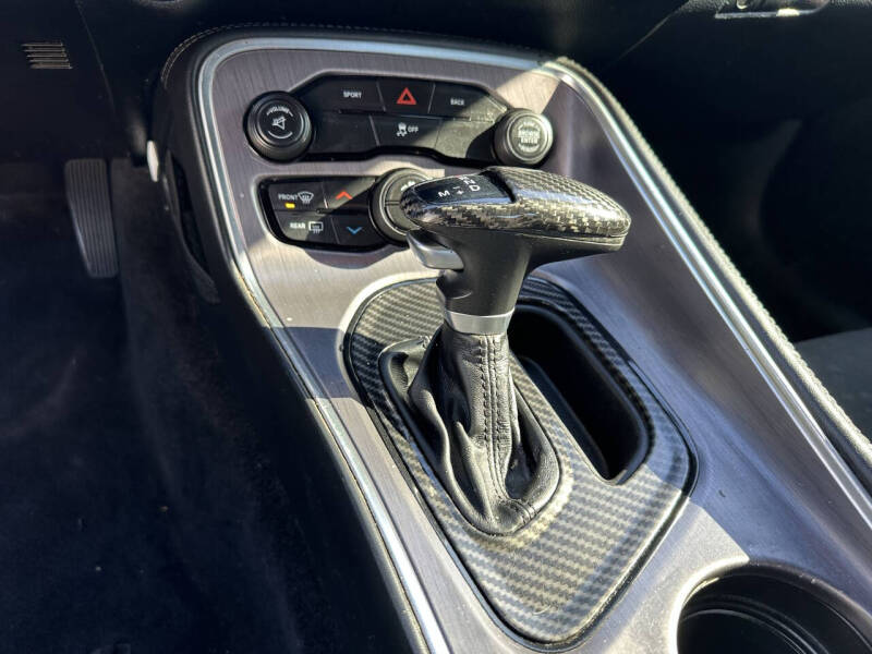 2016 Dodge Challenger SXT Plus