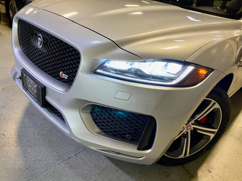 2019 Jaguar F-PACE S