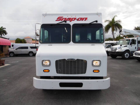 2016 Freightliner MT45 Chassis