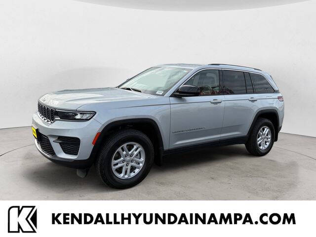 2022 Jeep Grand Cherokee Laredo